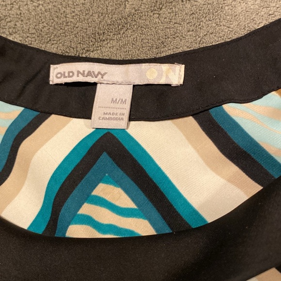 Multicolor Geometric Print Women's Top - Picture 3 of 3